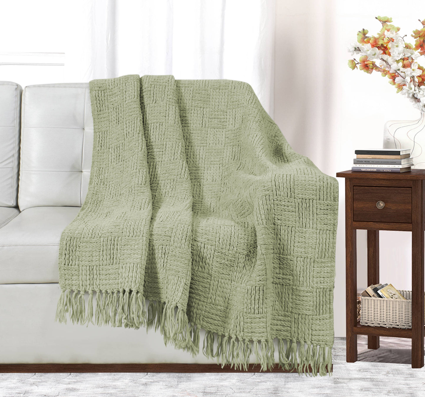 Kathy Ireland Oversized Chenille Fringed Basket Throw: Blush / Chenile / 50” X 70”