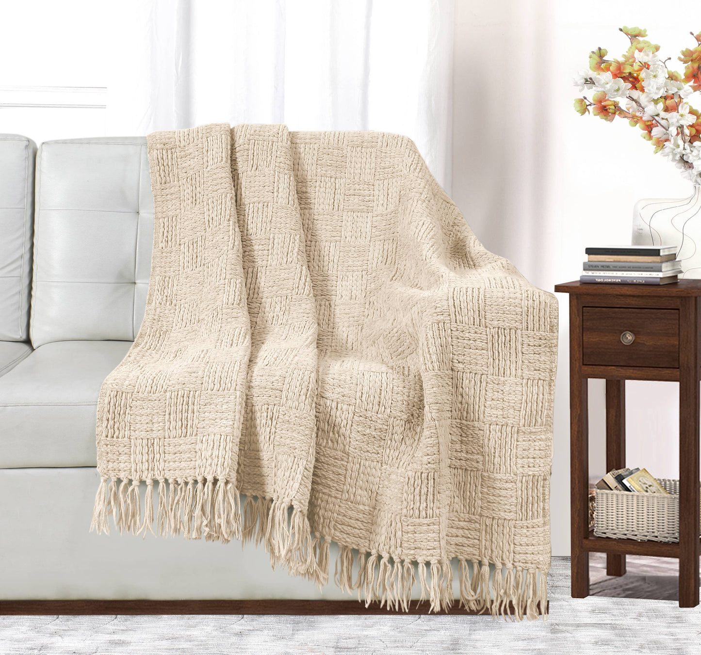 Kathy Ireland Oversized Chenille Fringed Basket Throw: Blush / Chenile / 50” X 70”