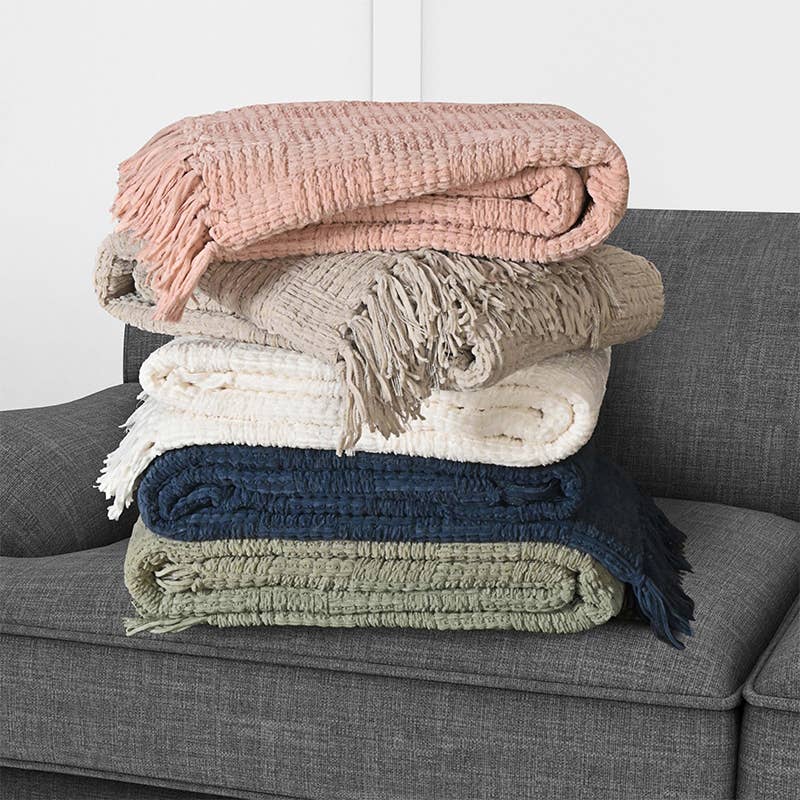 Kathy Ireland Oversized Chenille Fringed Basket Throw: Stone / Chenile / 50” X 70”