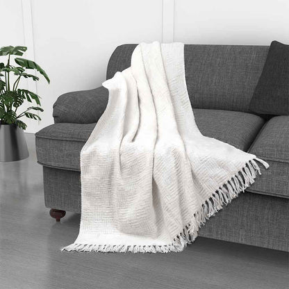 Kathy Ireland Oversized Chenille Fringed Basket Throw: Blush / Chenile / 50” X 70”