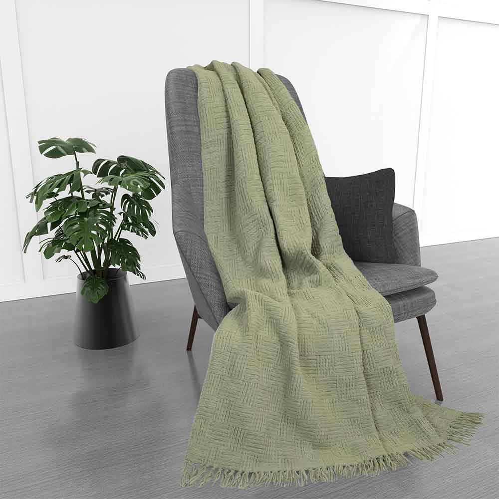Kathy Ireland Oversized Chenille Fringed Basket Throw: Stone / Chenile / 50” X 70”