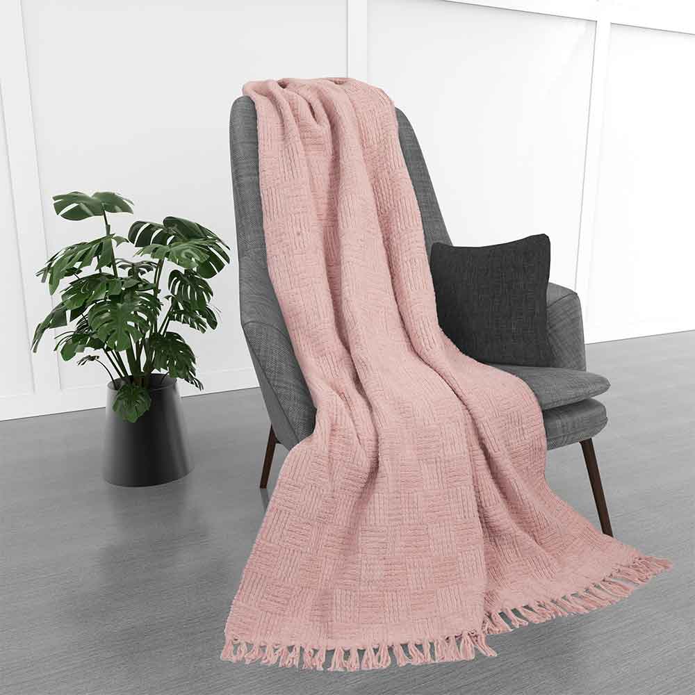 Kathy Ireland Oversized Chenille Fringed Basket Throw: Blush / Chenile / 50” X 70”