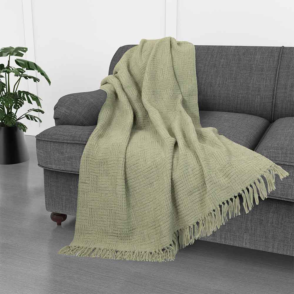 Kathy Ireland Oversized Chenille Fringed Basket Throw: Blush / Chenile / 50” X 70”