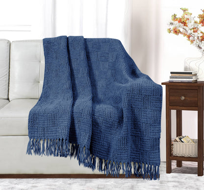 Kathy Ireland Oversized Chenille Fringed Basket Throw: Ivory / Chenile / 50” X 70”